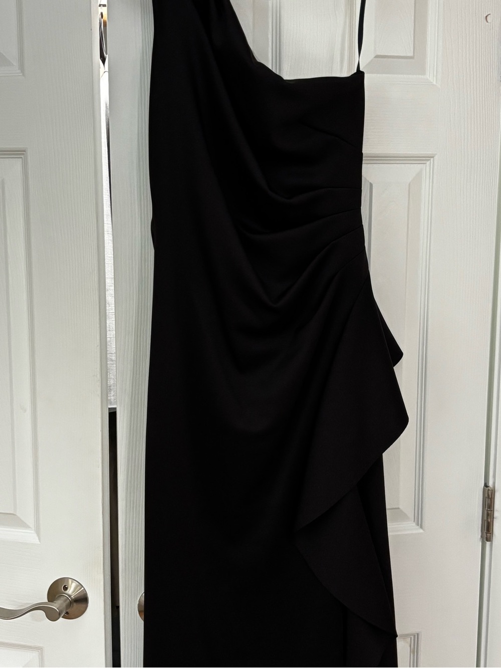 Xscape 10 formal black evening gown - Picture 7 of 12